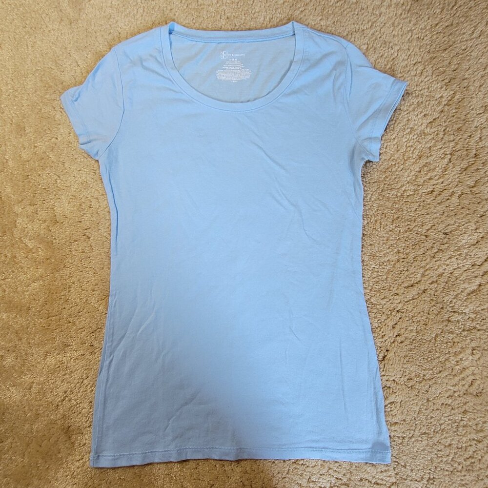 No Boundaries Light Blue Short Sleeve Fitted Tee – Size Medium (7–9)